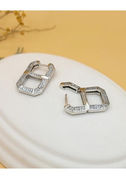 8 Figürlü Taşlı Halka Silver Serenay Küpe fiyatları