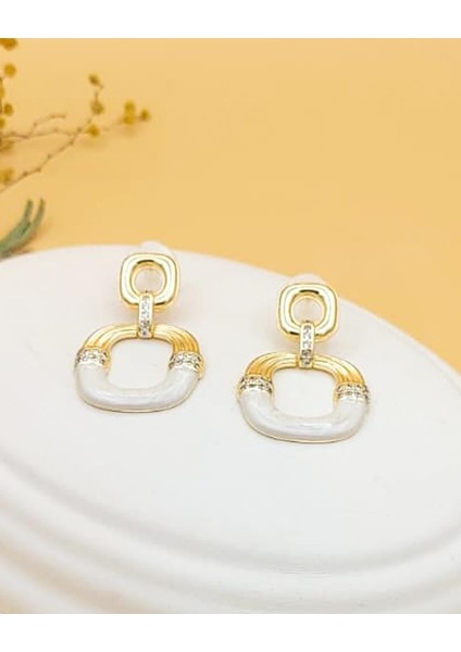 Sallantılı Ekru Mineli Altın Kaplama Küpe