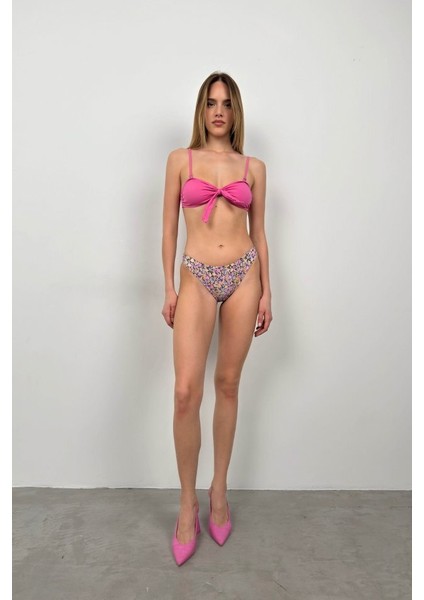 Fiyonk Detay Çiçekli Bikini Takım