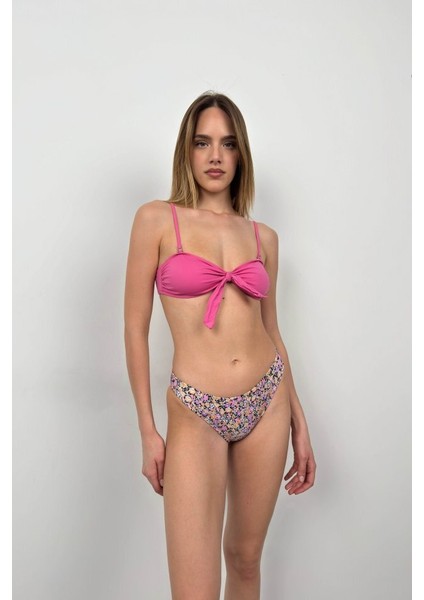 Fiyonk Detay Çiçekli Bikini Takım fiyatları