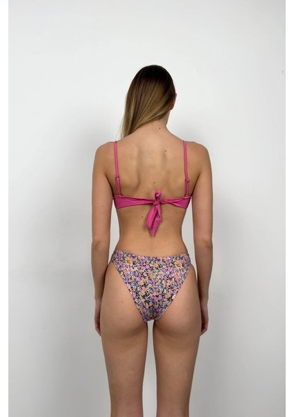 Fiyonk Detay Çiçekli Bikini Takım fırsatları