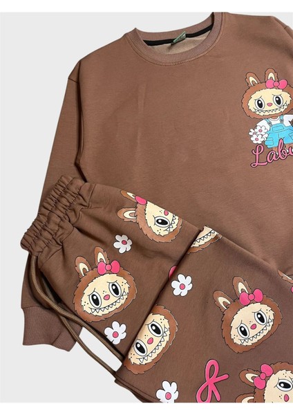 Kız Çocuk Pamuklu Kahverengi Labubu Desenli Uzun Kollu Bol Paça Eşofman Takımı modelleri