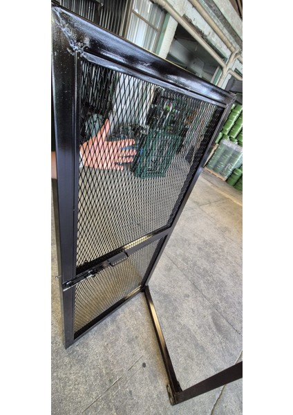 Bahçe Kapısı (-Sık Delikli Genişletilmiş Saç Kapı - Siyah )-200CM Yüksekliği x 100 cm Eni modelleri