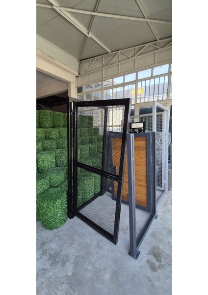 Bahçe Kapısı (-Sık Delikli Genişletilmiş Saç Kapı - Siyah )-200CM Yüksekliği x 100 cm Eni indirimleri