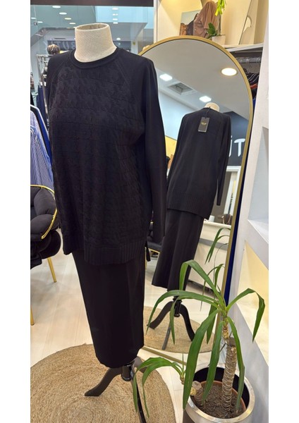 1350 Kazayağı Merserize Etekli Takım Siyah fırsatları