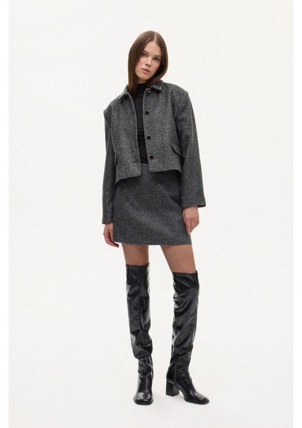 Dokulu Kapak Cepli Düğmeli Ceket Siyah fiyatları