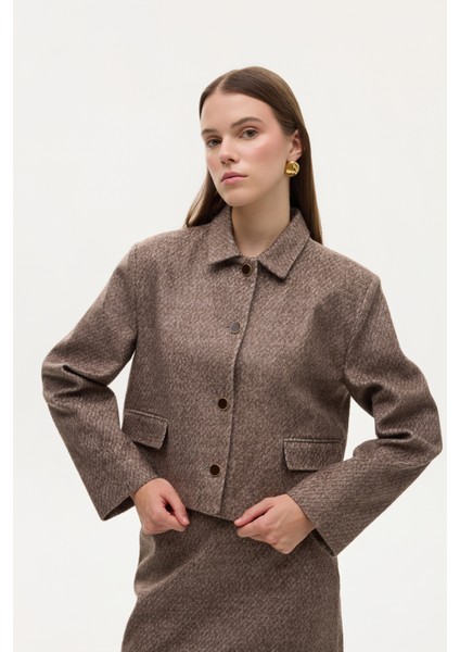 Dokulu Kapak Cepli Düğmeli Ceket Kahverengi