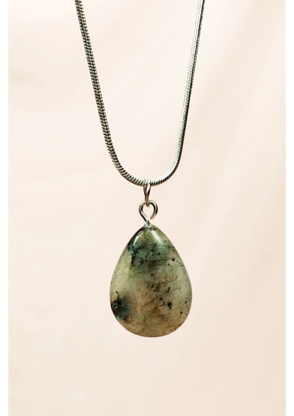 Labradorit Doğal Taşı Zincirli El Yapımı Kolye Uç: 2 cm Zincir: 20 cm Kutulu modelleri