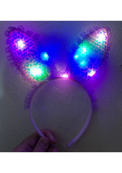 Kenarları Dantelli Mor Pullu Payetli LED Işıklı Tavşan Kulak Taç 23X19 cm (5250) fiyatları