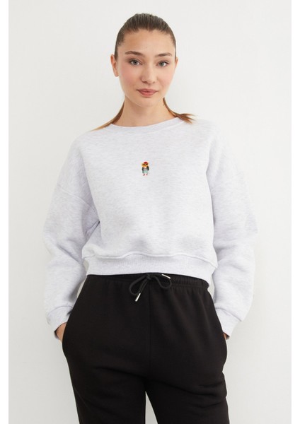 3 Iplik Ayıcık Nakışlı Bisiklet Yaka Sweatshirt