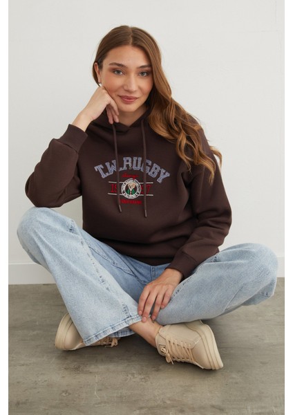 3 Iplik Rugby Nakışlı Kapüşonlu Sweatshirt fiyatları