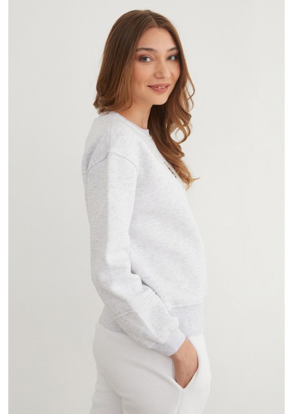 3 Iplik Ayıcık Nakışlı Bisiklet Yaka Sweatshirt