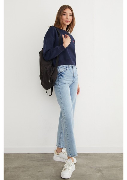 3 Iplik Kalp Nakışlı Bisiklet Yaka Sweatshirt