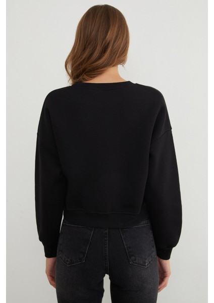 3 Iplik Metal Kelebek Aksesuarlı Sweatshirt indirimleri