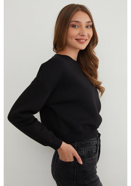 3 Iplik Metal Kelebek Aksesuarlı Sweatshirt