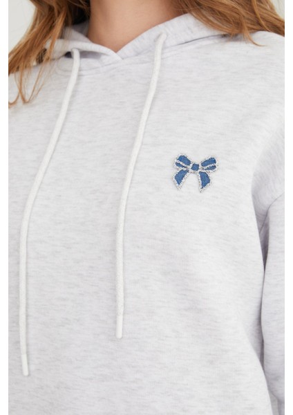 3 Iplik Fiyonk Işlemeli Kapüşonlu Sweatshirt modelleri