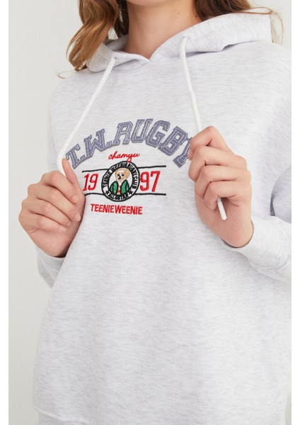 3 Iplik Rugby Nakışlı Kapüşonlu Sweatshirt fırsatları
