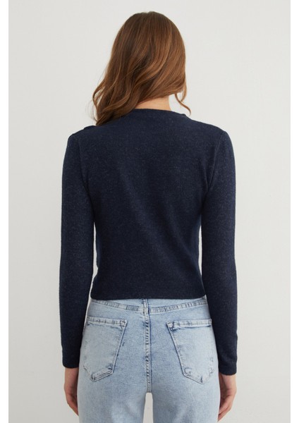 Yanı Drapeli Dik Yaka Triko Bluz indirimleri