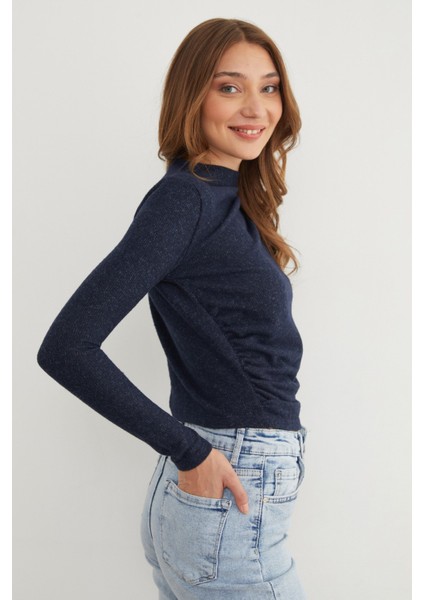 Yanı Drapeli Dik Yaka Triko Bluz