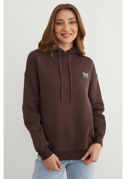 3 Iplik Fiyonk Işlemeli Kapüşonlu Sweatshirt modelleri