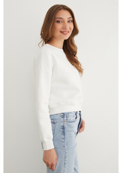 3 Iplik Metal Kelebek Aksesuarlı Sweatshirt