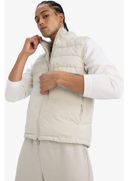 Fit Su İtici Rüzgar Geçirmez Slim Fit Dar Kesim Fermuarlı Cepli Şişme Yelek E9215AX25AU fırsatları