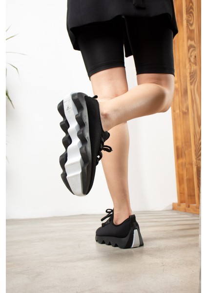 Günlük Kadın Sneaker Spor Ayakkabı Bağcıklı Triko Tırtıklı Kalın Taban Hafif Rahat Esnek Hava Alabilen 300 modelleri