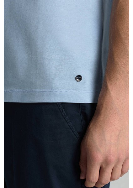 Açık Mavi Bisiklet Yaka Basic T-Shirt fırsatları