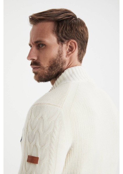 Kaşmir Karışımlı Aspen Logolu Ekru Yün Ceket modelleri