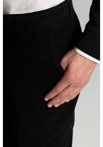 Pamuklu Siyah Regular Fit Chino Pantolon fırsatları