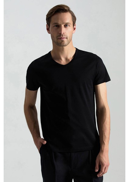Siyah V Yaka Basic T-Shirt