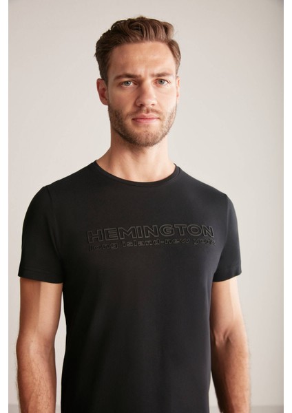 Kabartma Baskılı Siyah Pima Pamuk T-Shirt fırsatları
