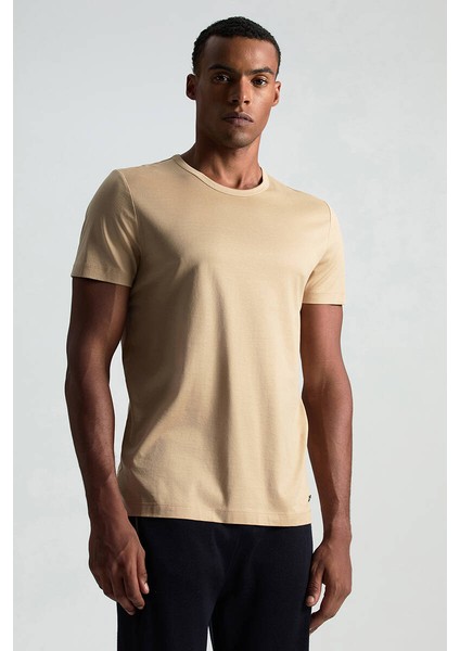 Kum Rengi Bisiklet Yaka Basic T-Shirt fiyatları