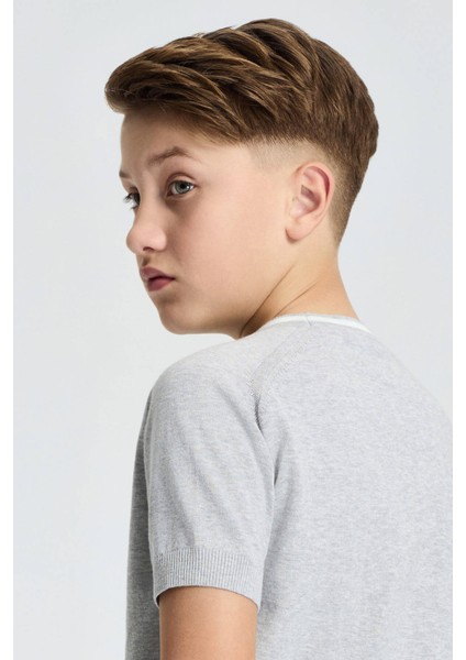 Nakış Logolu Yaka Detaylı Açık Gri Triko Çocuk T-Shirt modelleri