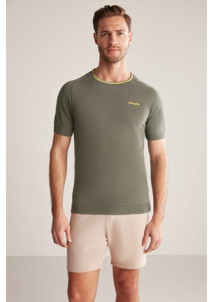 Nakış Logolu Yaka Detaylı Haki Triko T-Shirt