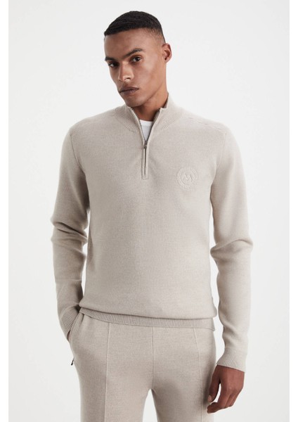 Kum Rengi Fermuarlı Merino Yün Activewear Triko