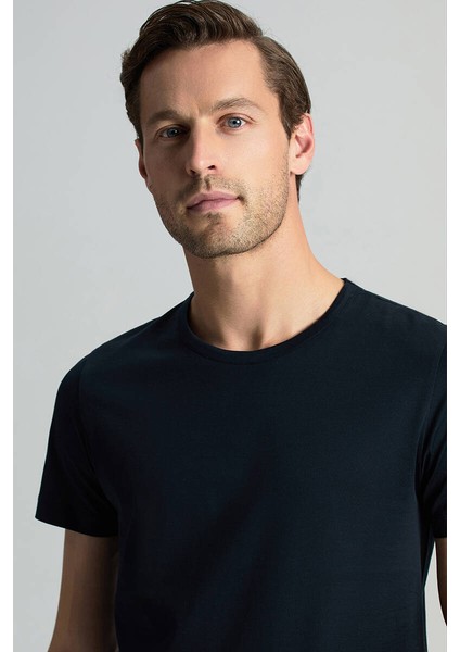 Bisiklet Yaka Lacivert Basic T-Shirt indirimleri