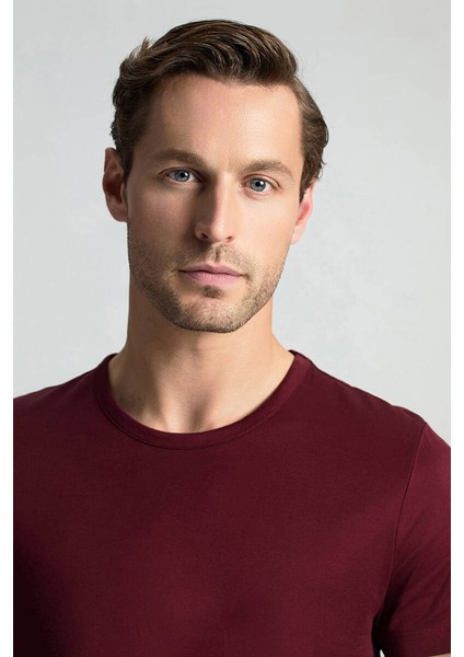 Bisiklet Yaka Bordo Basic T-Shirt indirimleri