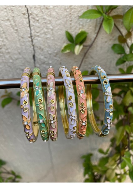 Çiçek Desenli Renkli Mineli Kelepçe Bileklik Kadınlar İçin Zarif Aksesuar fiyatları