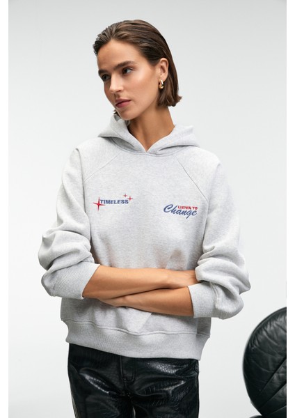 Orınque Kadın Kapüşonlu Baskı ve Nakış Detaylı Oversize Grimelanj Sweatshirt modelleri