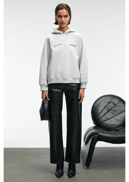 Orınque Kadın Kapüşonlu Baskı ve Nakış Detaylı Oversize Grimelanj Sweatshirt indirimleri
