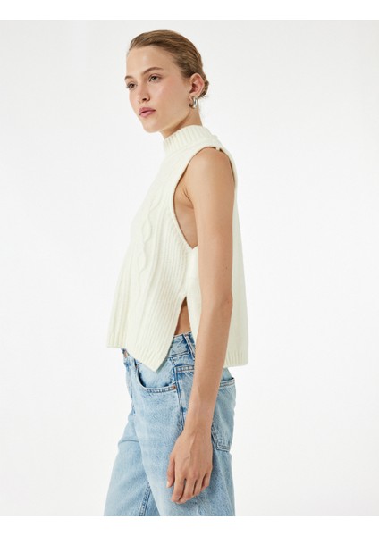 Dik Yaka Kolsuz Desenli Triko Süveter