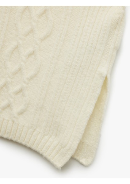 Dik Yaka Kolsuz Desenli Triko Süveter