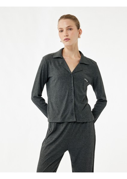 Rahat Kalıp Uzun Kollu Klasik Yaka Düğmeli Pijama Takımı fiyatları