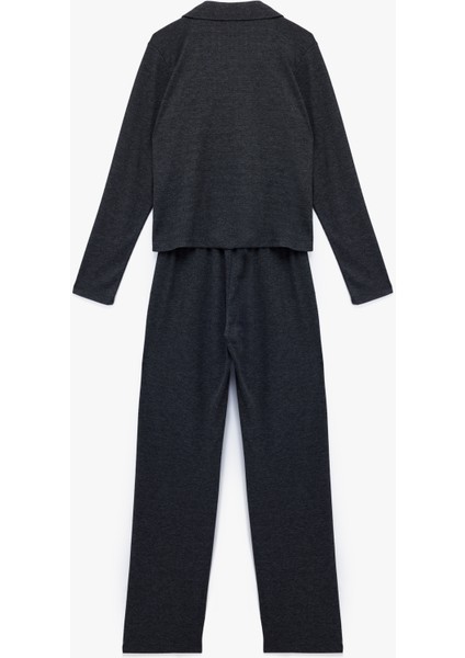 Rahat Kalıp Uzun Kollu Klasik Yaka Düğmeli Pijama Takımı fırsatları