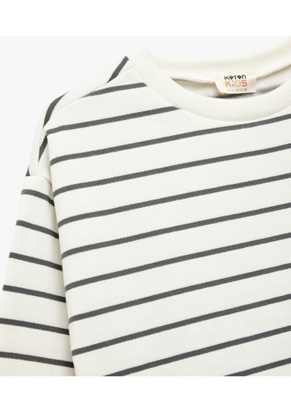 Uzun Kollu Bisiklet Yaka Pamuklu Şardonlu Oversize Sweatshirt modelleri