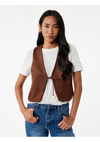 Slim Fit V Yaka Bağlama Detaylı Crop Suni Süet Yelek