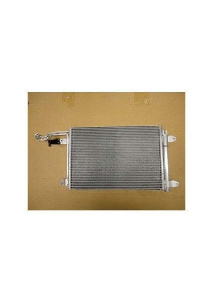Volkswagen Golf 5 04/09 Kli̇ma Radyatörü Alümi̇nyum (Tüplü) (565X402X16)
