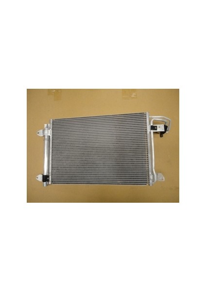 Volkswagen Golf 5 04/09 Kli̇ma Radyatörü Alümi̇nyum (Tüplü) (565X402X16) fiyatları