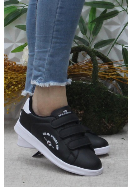 Row Milena Siyah Beyaz Rahat Hafif Sneaker Çırtlı Spor Ayakkabı fiyatları
